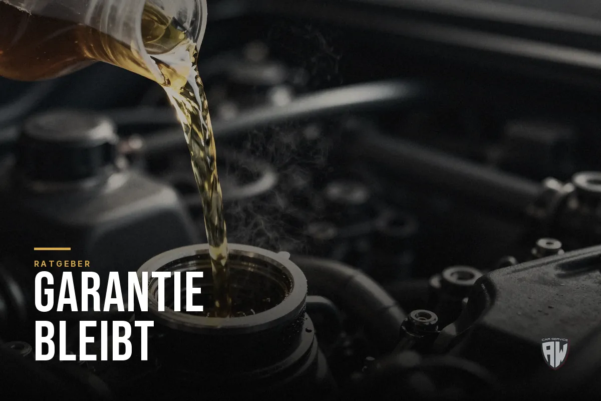 Symbolbild: frisches Motoröl läuft in den Einfüllstutzen eines Motors – Titelbild mit dem Schriftzug „Garantie bleibt“